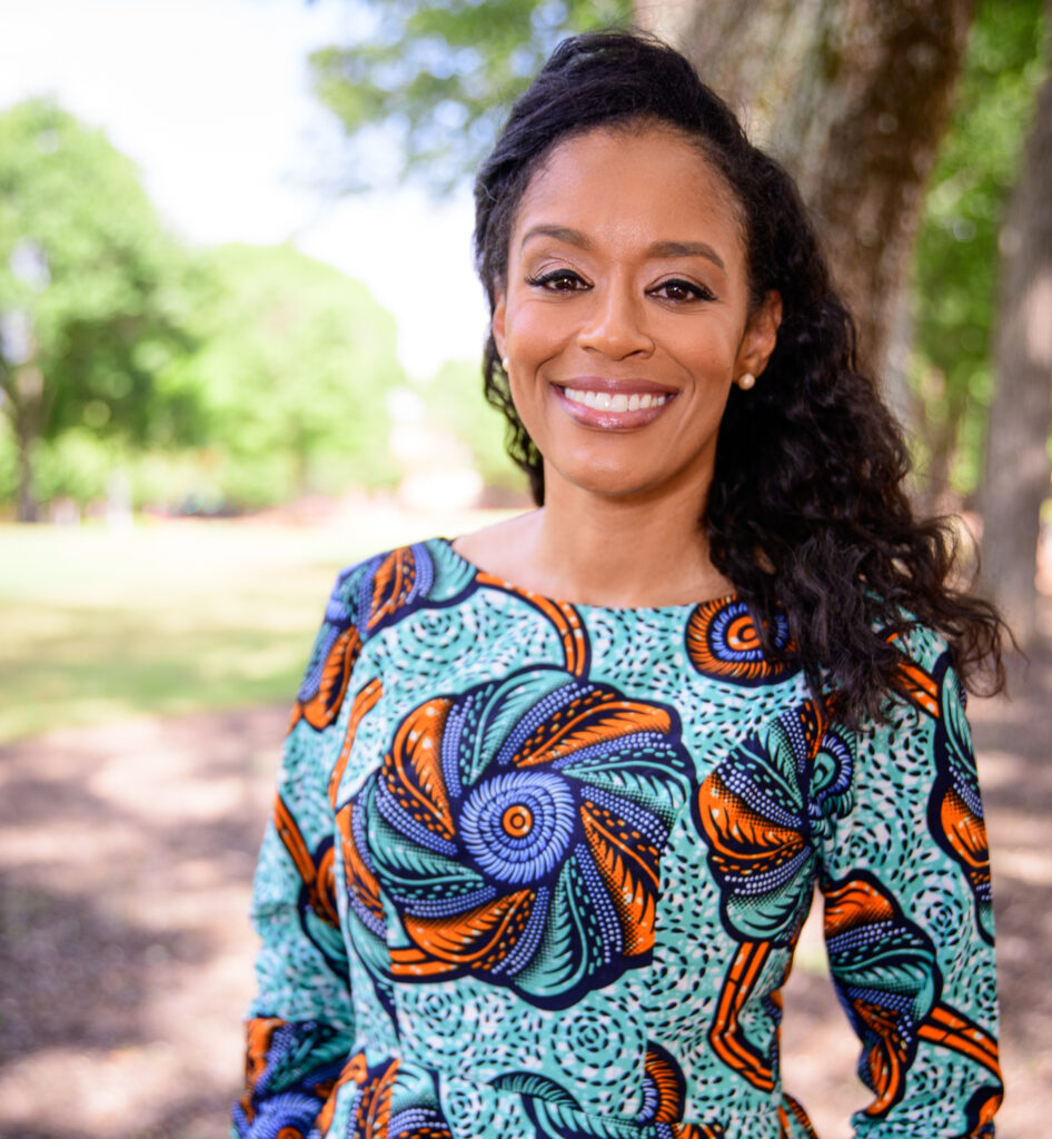 Nicole Carr headshot